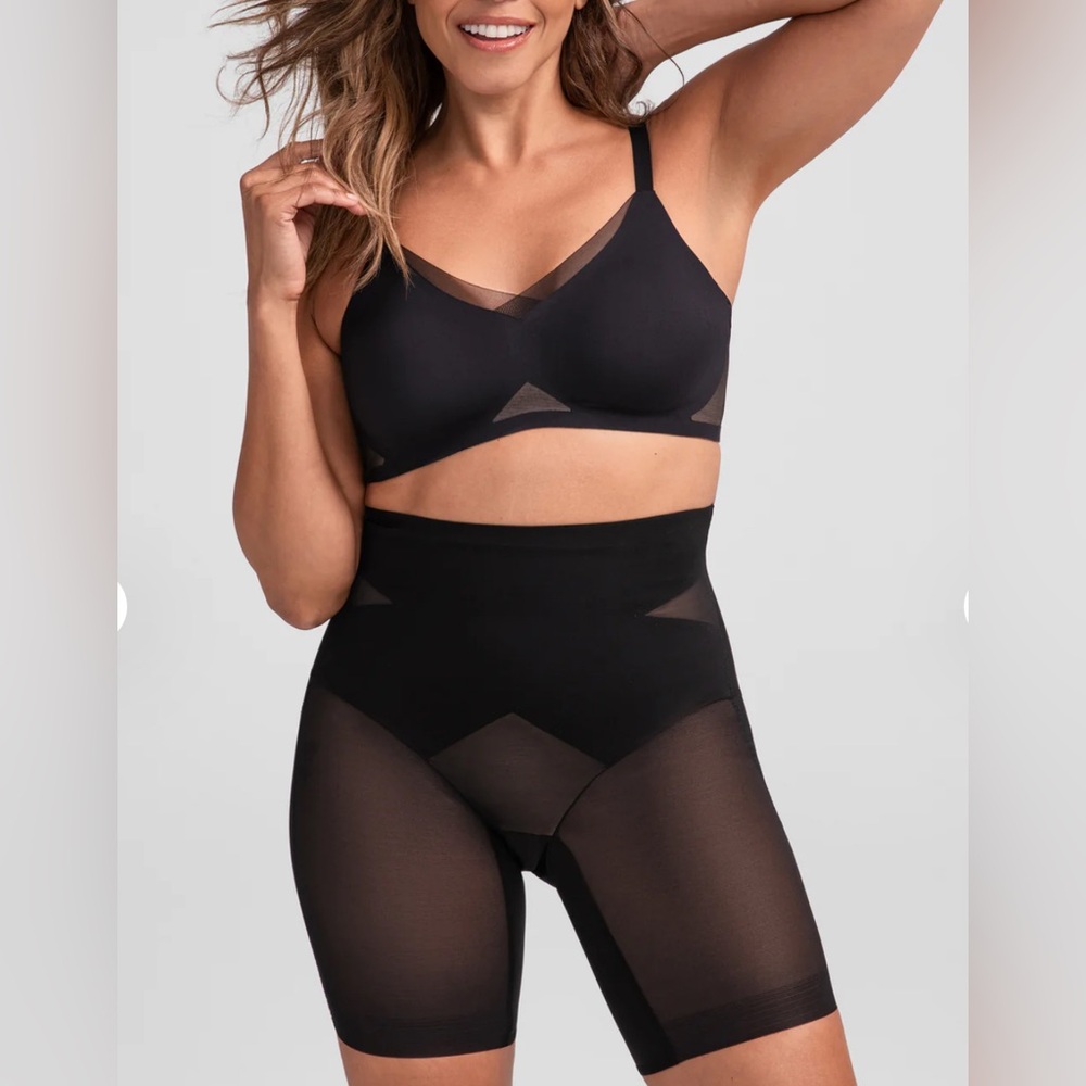 Honeylove Black Midwaist Short